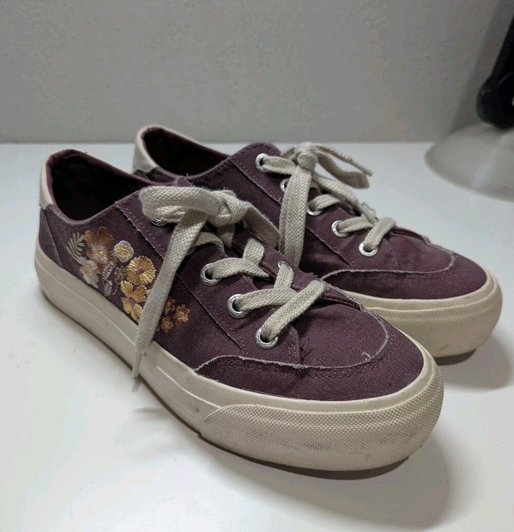 Blowfish Malibu Sadie-Sun Shoes Womens 9.5 Burgundy Embroidered Floral Sneakers